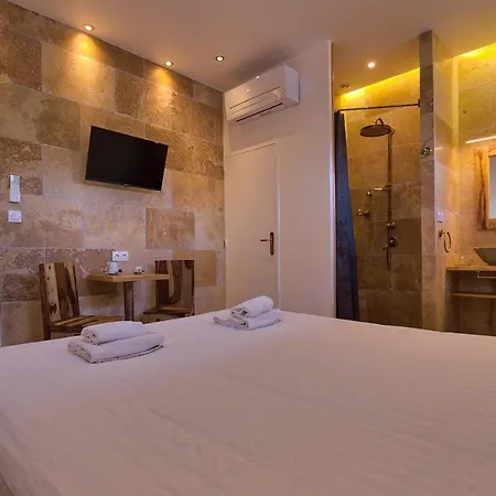 Good Knight Hotel Carcassonne