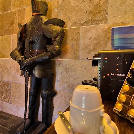 Hotel Good Knight *
