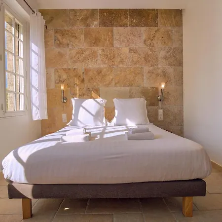 Good Knight Hotel
